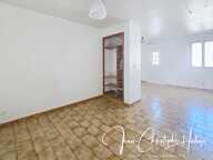 30000  NIMES - studio 37 m2 + 17 m2 aménagement combles possible — photo 4