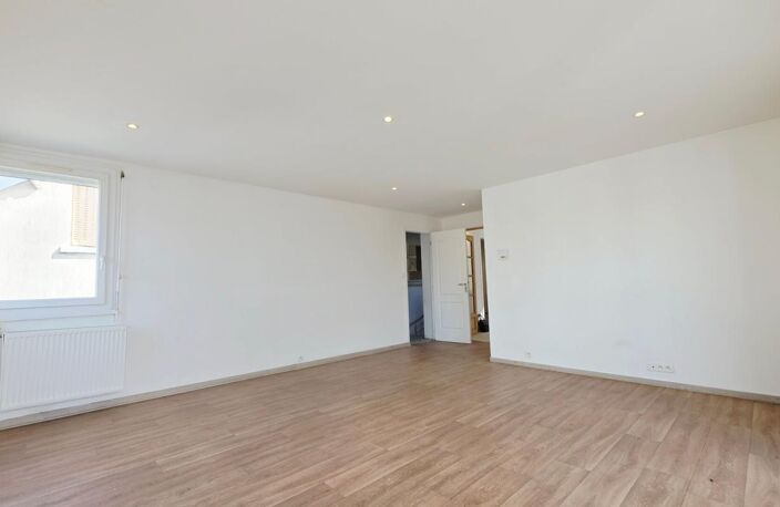 BOURGES APPARTEMENT 88M² 3 CHAMBRES BALCON PARKING — photo 4