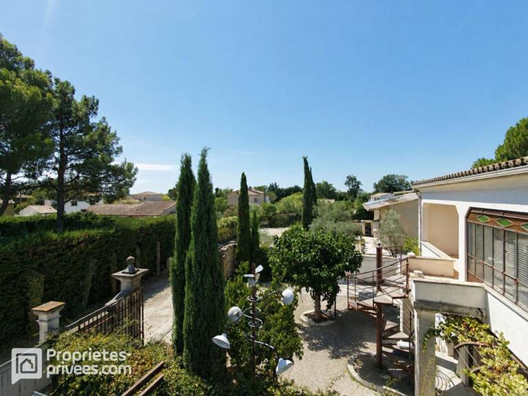 Ensemble immobilier : Maison de rapport et Terrain constructible - Potentiel locatif proche de 10% - LE PONTET — photo 1