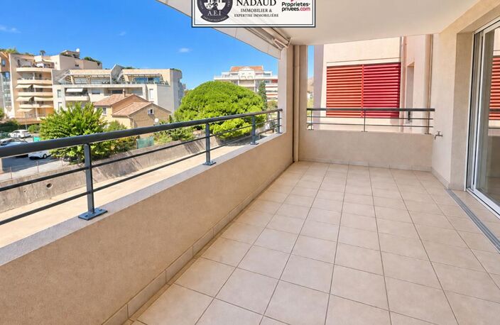Saint-Raphaël-Vieux Port -T4, 91m2 - grande terrasse - climatisation- 2 grands garages avec espaces de stockage — photo 3