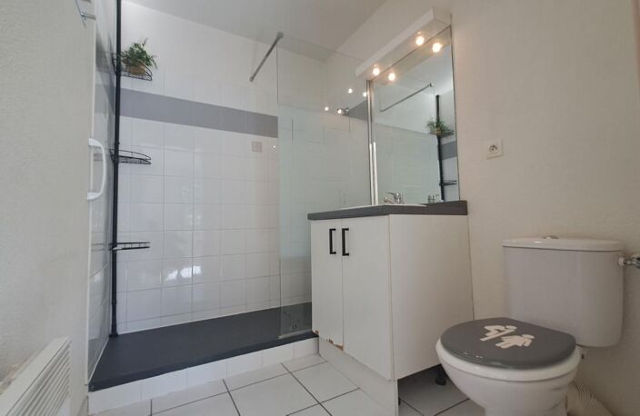 Appartement Arles 2 pieces 38 m2 Quartier Semestre — photo 5