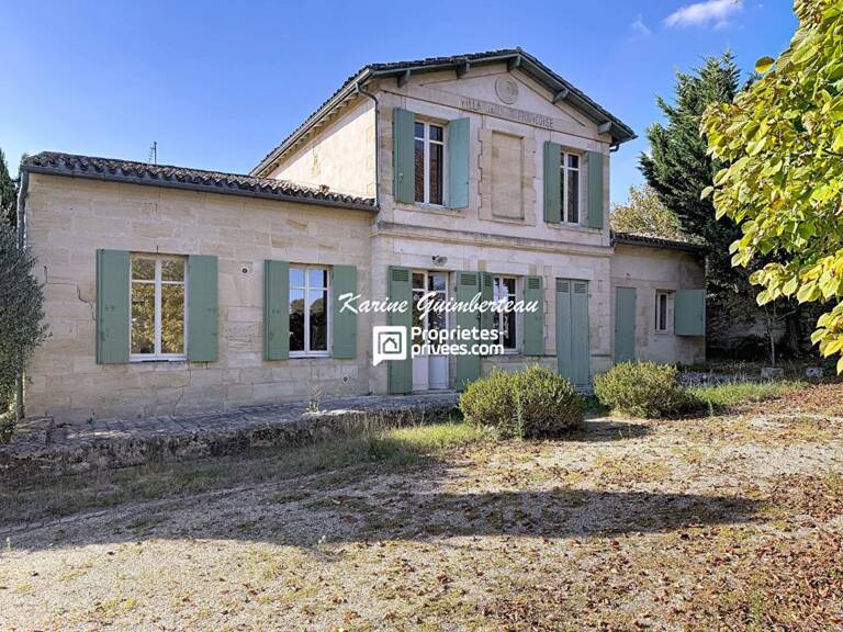 St Emilion : la bastide accessible à pied : Maison en pierre avec vue — photo 1