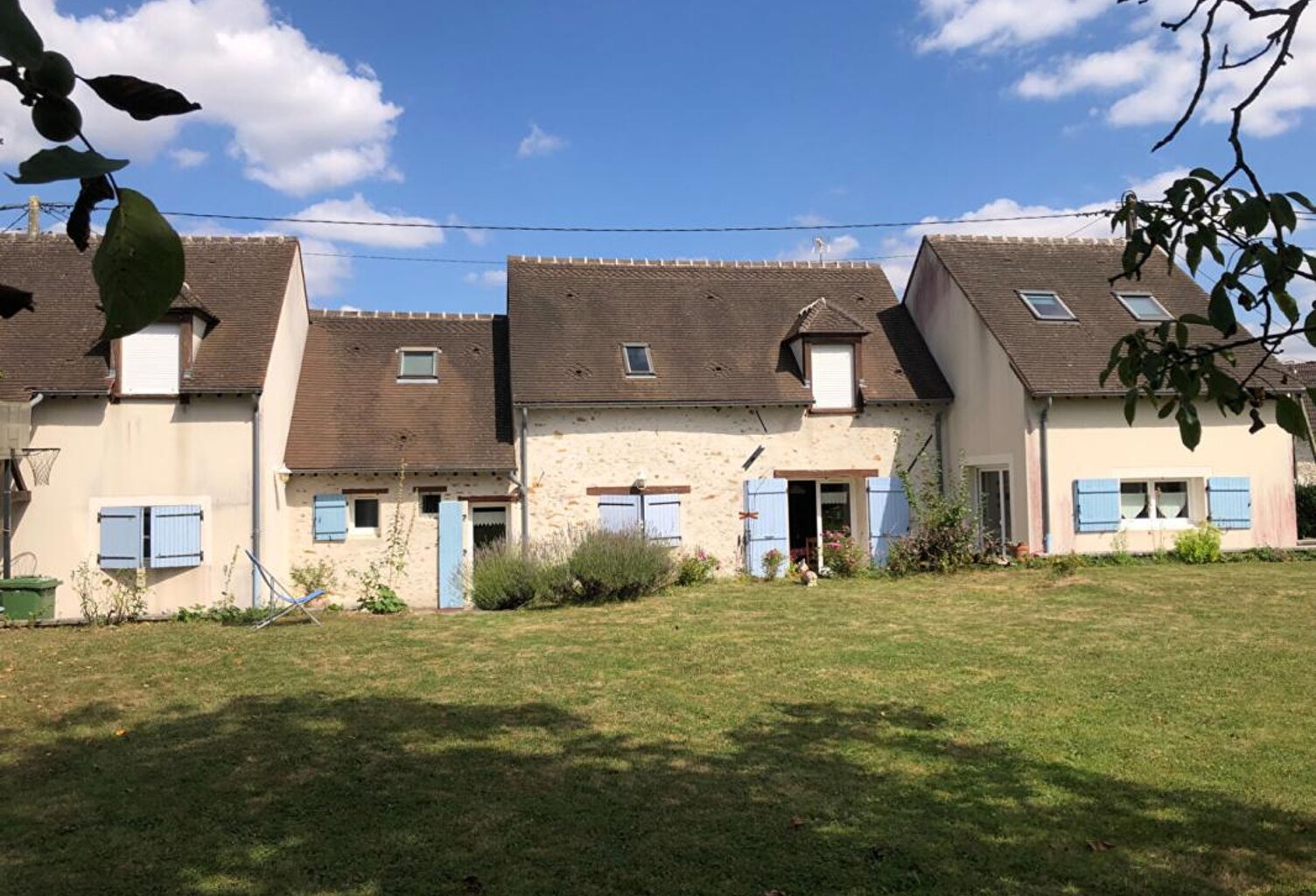 Charmante briarde rénovée -175 m² habitables - 4 chambres -Terrain de 871 m² — photo 1