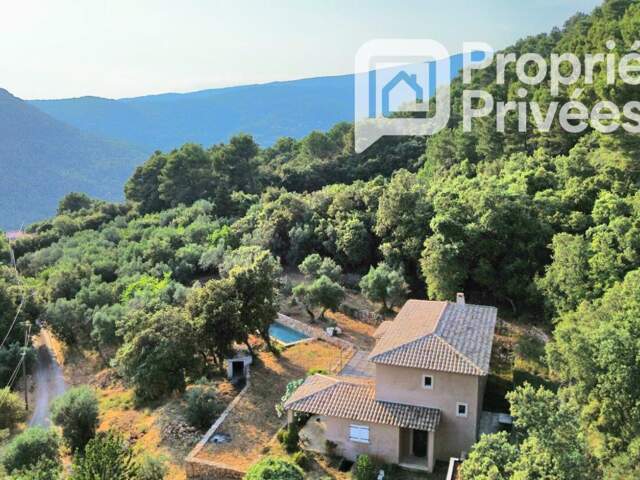 Claviers , Var . Villa contemporaine avec vue dégagée, piscine et terrain de 5800 m² — photo du bien
