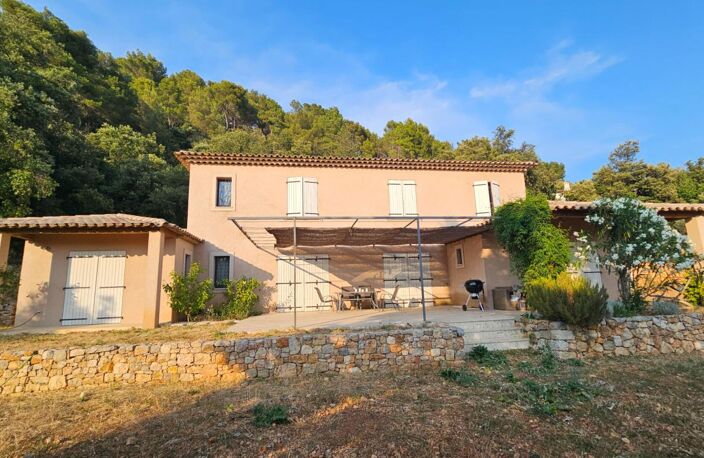Claviers , Var . Villa contemporaine avec vue dégagée, piscine et terrain de 5800 m² — photo 5