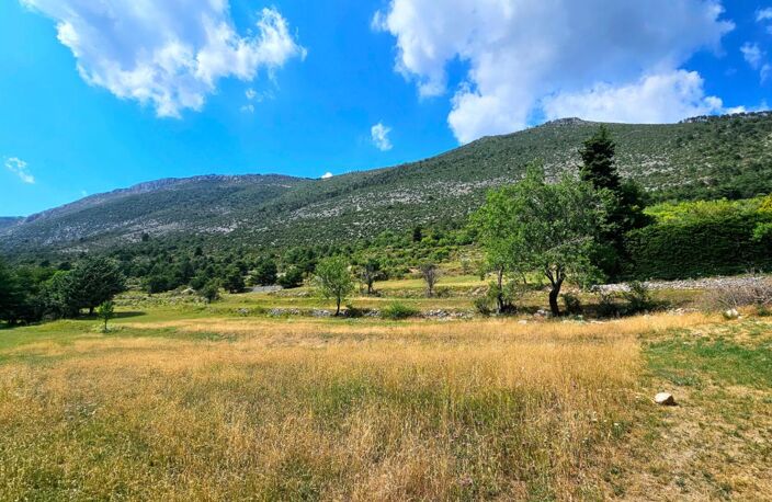 Maison de caractère rénovée avec goût . Vue panoramique .  Bargème (Var) — photo 2