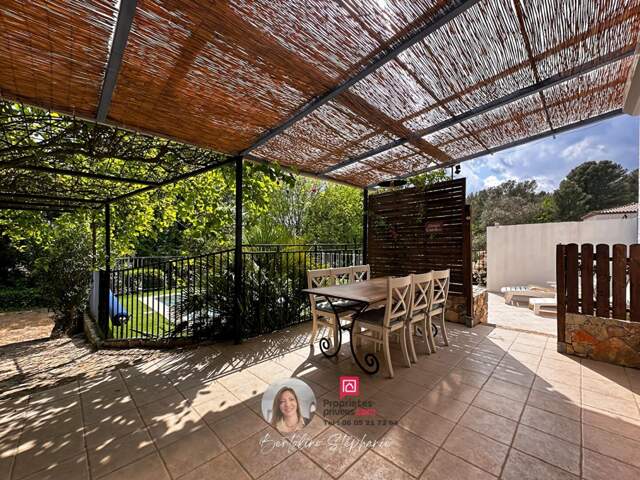 Maison plain-pied -  piscine - 1500 m2 de terrain — photo du bien