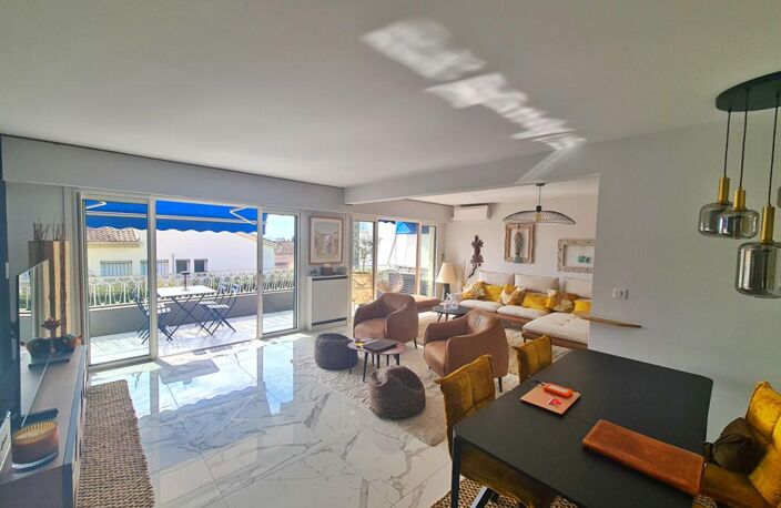 Appartement T4 SANARY- A DEUX PAS DU PORT — photo 4