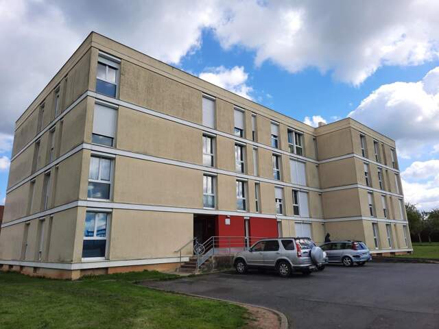 Leasing Appartement Studio 35 m² La Châtre — photo du bien