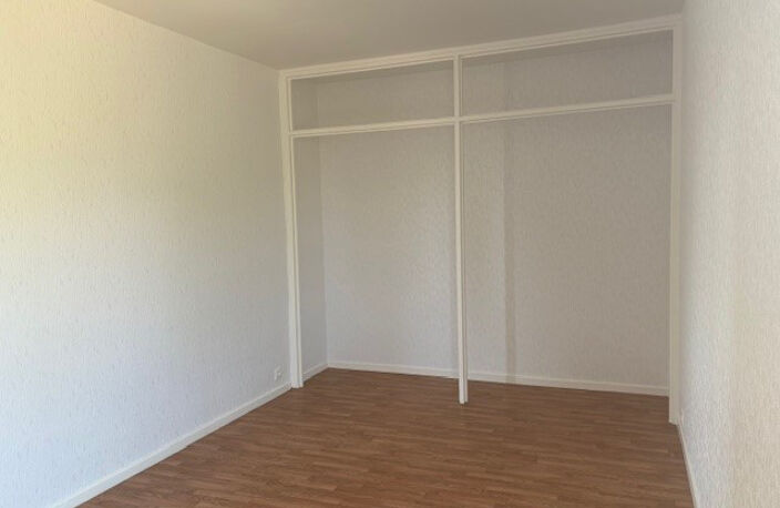 Leasing Appartement 2  pièces 50 m² La Châtre — photo 4
