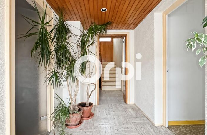 Maison de 192 m² centre Chazelles-sur-Lyon – Jardin et Garage — photo 3