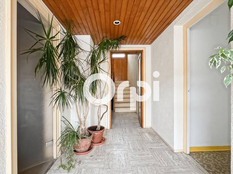Maison de 192 m² centre Chazelles-sur-Lyon – Jardin et Garage — photo 1