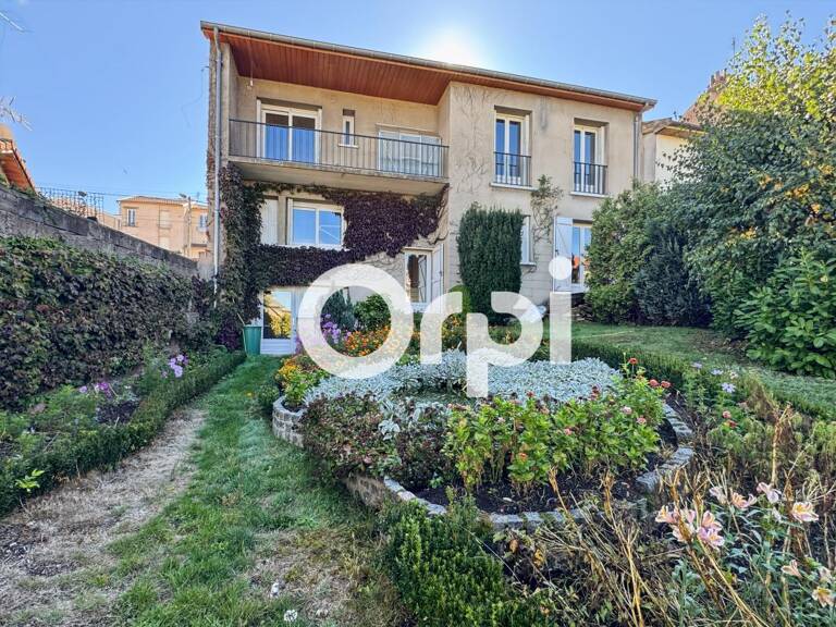 Maison de 192 m² centre Chazelles-sur-Lyon – Jardin et Garage — photo 1