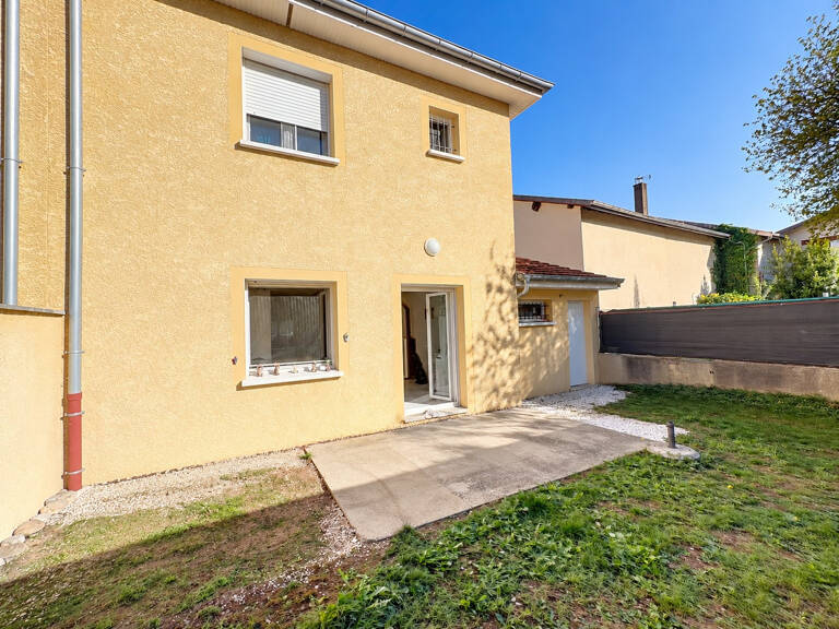 01150 BLYES   Maison 3 chambres, jardin et garage   DPE B — photo 1