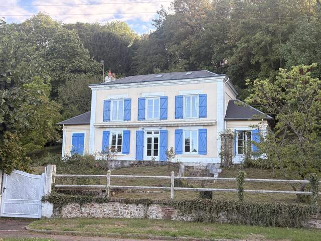 Maison 6 pièces 163 m² à Brionne — photo du bien
