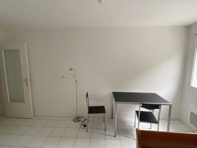 À VENDRE   APPARTEMENT 2 PIÈCES AVEC PARKING   ANGERS — photo du bien