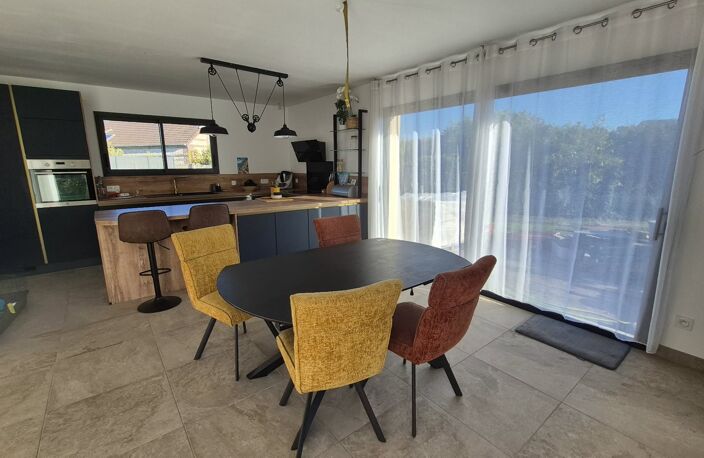 Vente maison 4 pièces 103 m² Criquetot-l'Esneval (76280) — photo 2