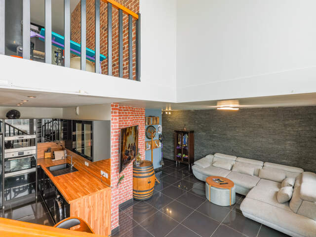 Appartement duplex 4 pièces - Balcon — photo du bien
