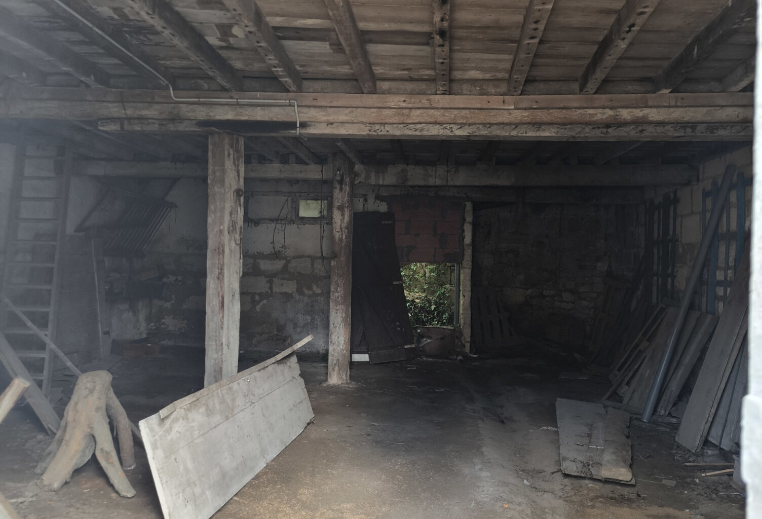 CENON - Maison a rénover entièrement avec jardinet de 100 M2 — photo 1