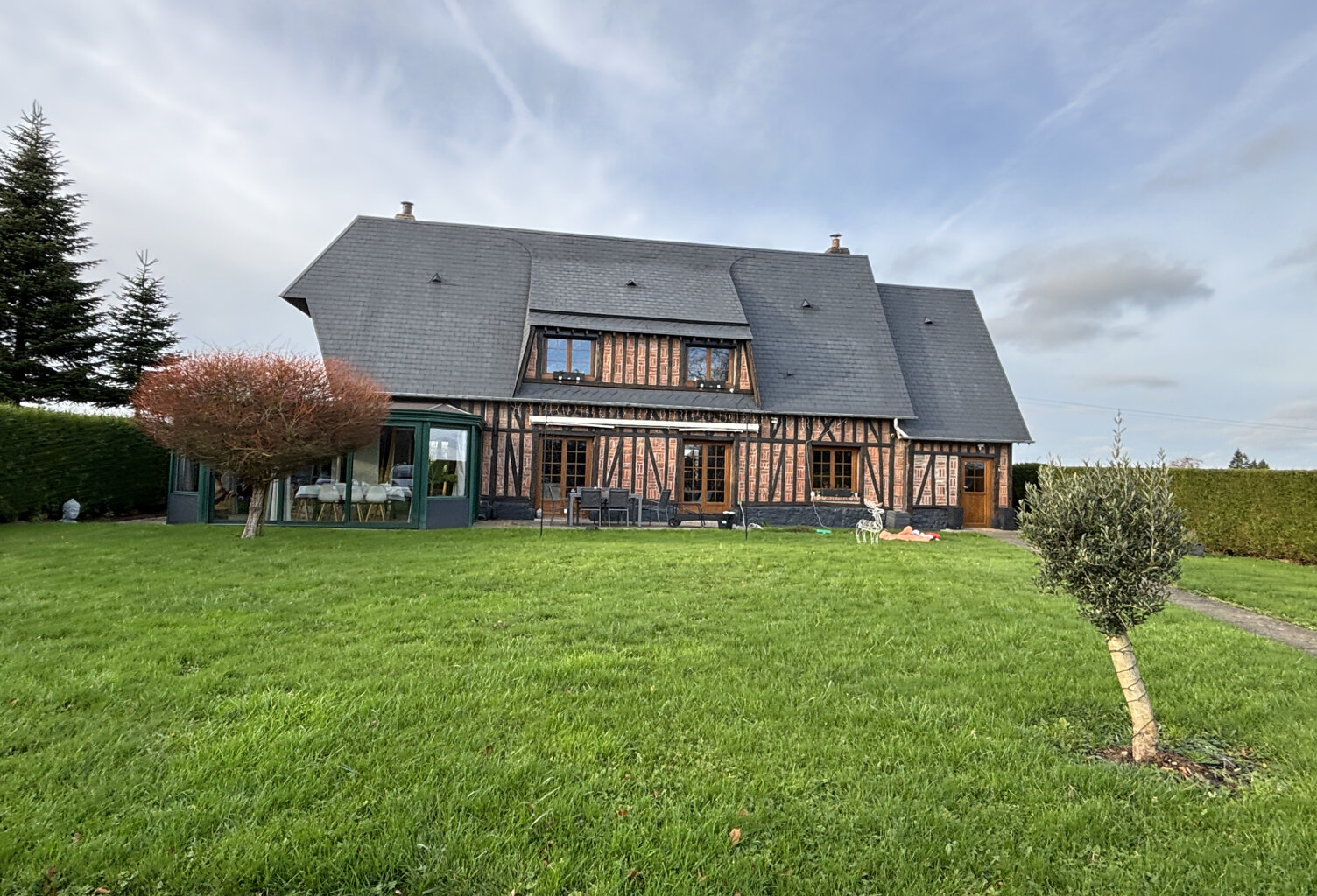 MAISON DE CARACTERE A PROXIMITE DE PAVILLY — photo 1