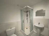 APPARTEMENT RENOVE PROCHE DU CENTRE — photo 3