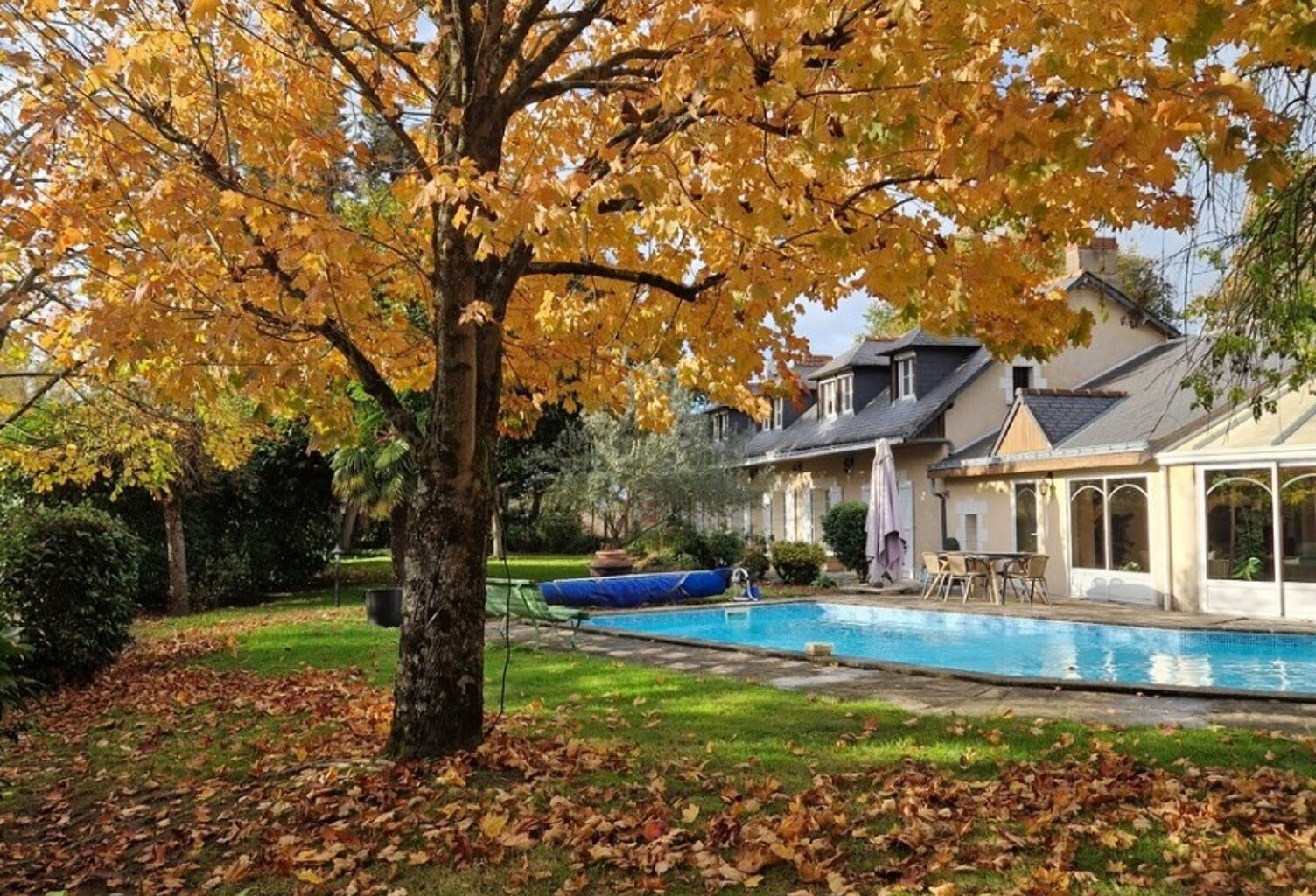 Vente maison 10 pièces 563 m² Verrières-en-Anjou (49480) — photo 1