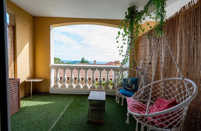 VILLEFRANCHE-SUR-MER – DUPLEX D'EXCEPTION AVEC JACUZZI ET VUE MER PANORAMIQUE — photo 4