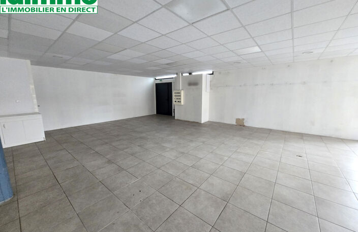 AUTERIVE-LOCAL COMMERCIAL 103 m2 — photo 3