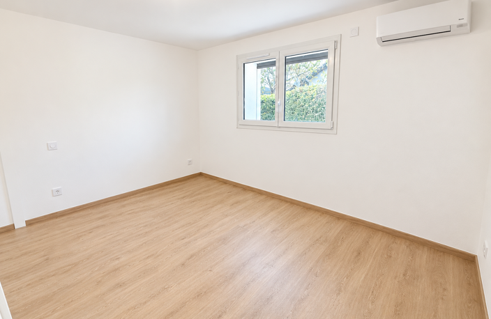 Appartement entièrement rénové avec jardin et terrasse — photo 5