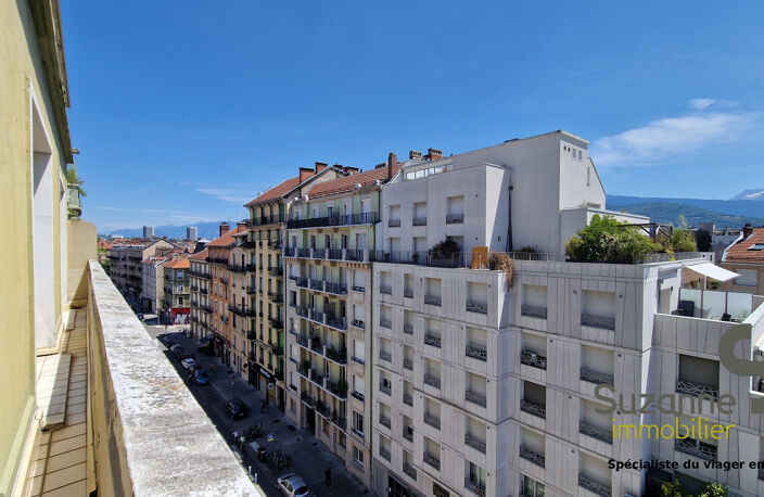 Grenoble rue de Turenne  Vente à terme libre  T3/T4 98 m? — photo 4