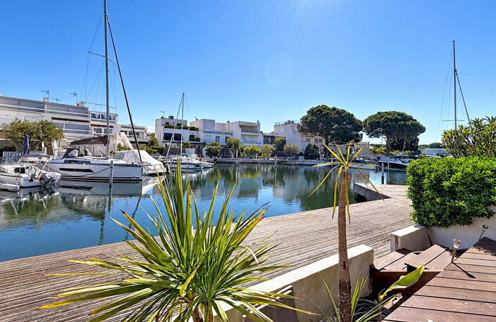 PORT CAMARGUE Magnifique marina 3 pièces de 77 m2 avec appon — photo 3