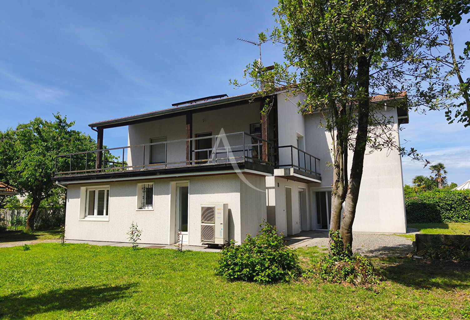Maison PAU Nord / 6 chambres / 2 Logements indépendants / Terrain 941m2 — photo 1