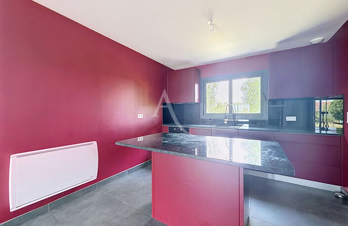 Cescau Maison mitoyenne par garage / 3 chambres / Grand Jardin / 2 Pergolas — photo 3