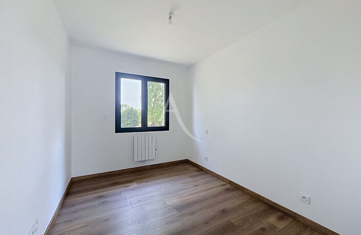 Cescau Maison mitoyenne par garage / 3 chambres / Grand Jardin / 2 Pergolas — photo 4