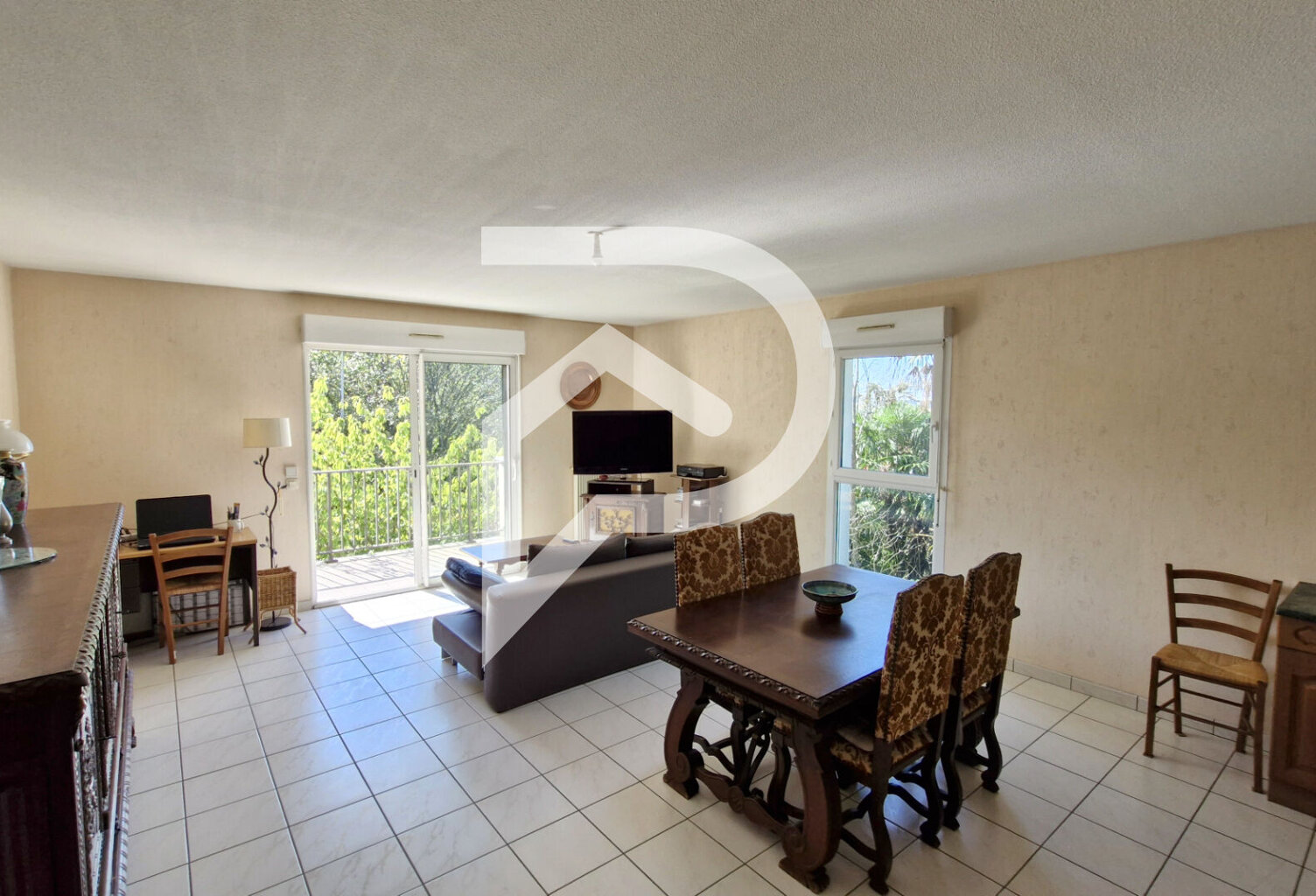Appartement 3 pièces 77 m² avec ascenseur et parking, centre ORTHEZ — photo 1