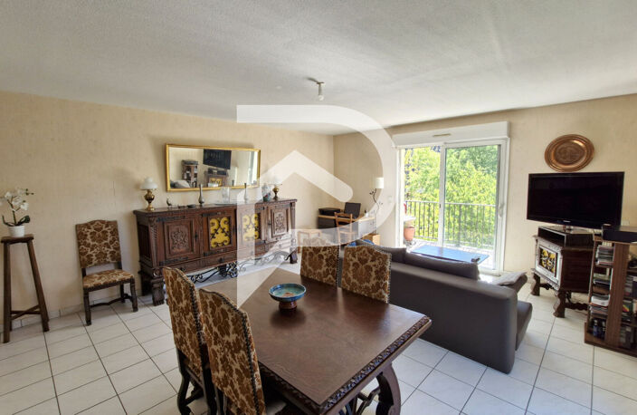 Appartement 3 pièces 77 m² avec ascenseur et parking, centre ORTHEZ — photo 2