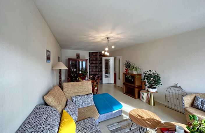 APPARTEMENT REIMS - T3 91 m2 - PROCHE CENTRE — photo 2
