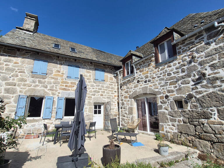 Laguiole, maison de caractère en pierre entièrement rénovée — photo 1