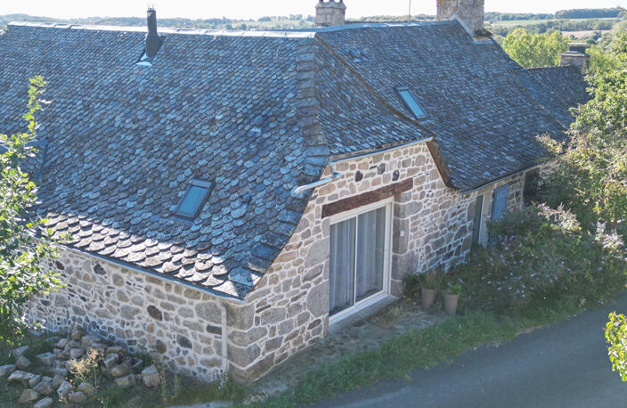 Laguiole, maison de caractère en pierre entièrement rénovée — photo 3