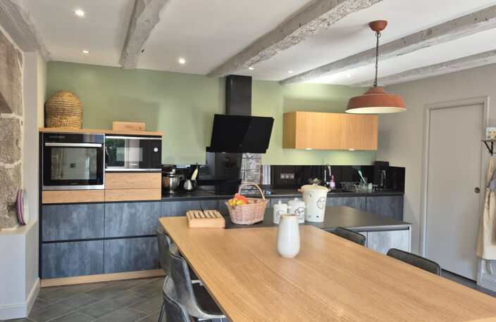 Laguiole, maison de caractère en pierre entièrement rénovée — photo 5