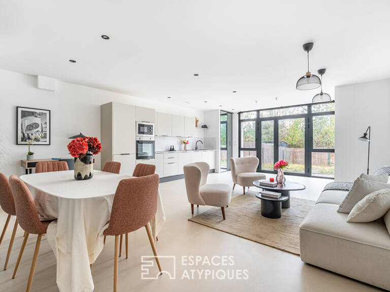 Appartement type loft rénové contemporain avec jardin privatif — photo 1