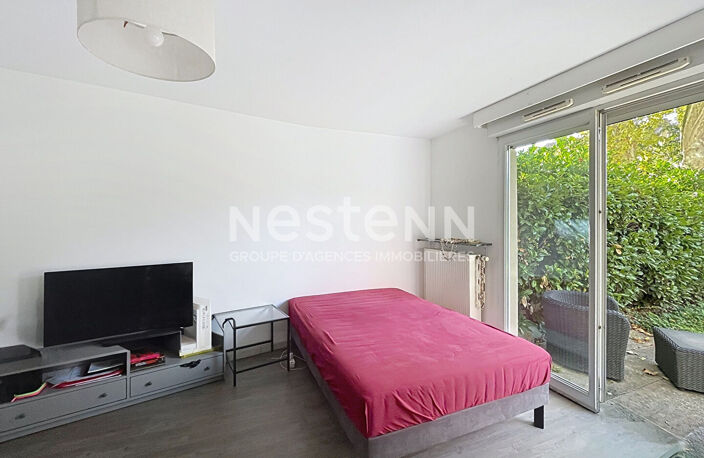 Grand Studio rénové de 40 m2 plein centre Avenue Franklin Roosevelt - 69500 BRON — photo 4