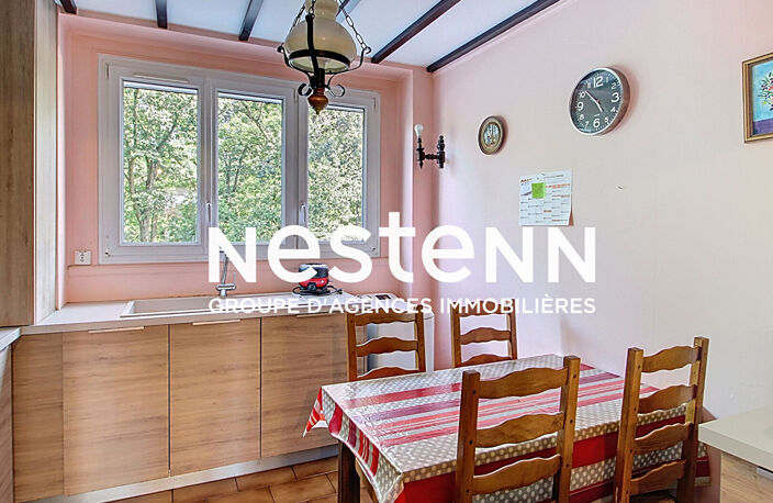 Appartement Bron T4 avec balcon, cave et ascenseur - 2 Chambres - Donnant sur Parc des ESSARTS - 69500 BRON — photo 5