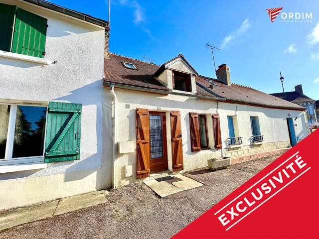 Maison de Village à Lavau avec Chambre à l'Étage et Cour Extérieure — photo du bien
