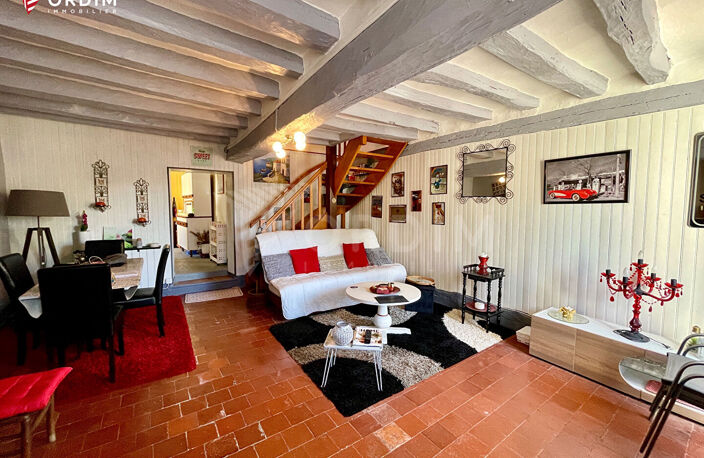 Maison de Village à Lavau avec Chambre à l'Étage et Cour Extérieure — photo 2