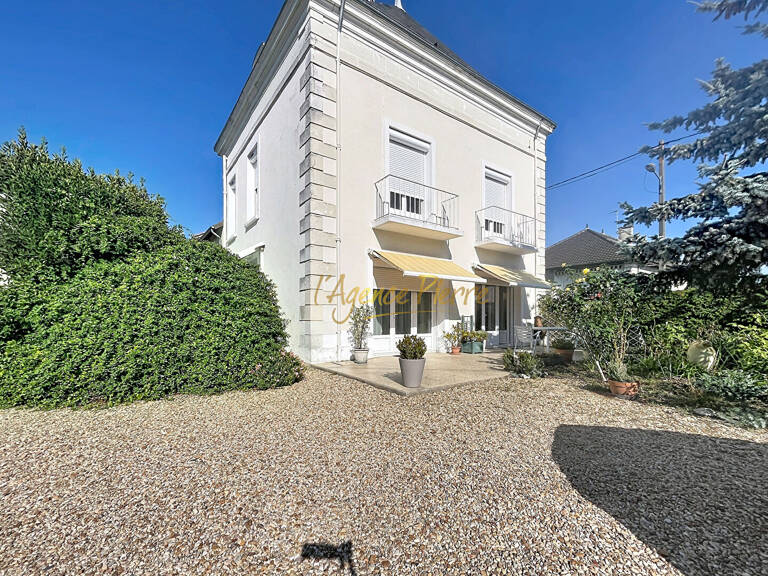 MAISON CENTRE VILLE AVEC JARDIN&DOUBLE GARAGE — photo 1