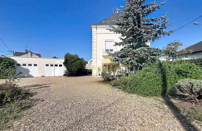 MAISON CENTRE VILLE AVEC JARDIN&DOUBLE GARAGE — photo 2