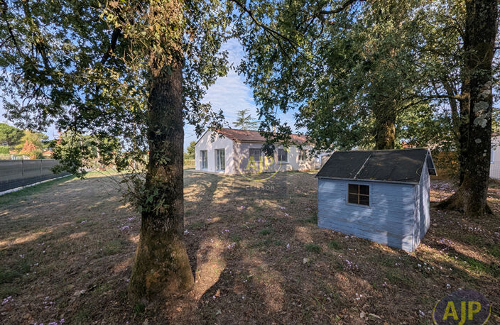 Maison 3 chambres  en village Monnieres. — photo 2