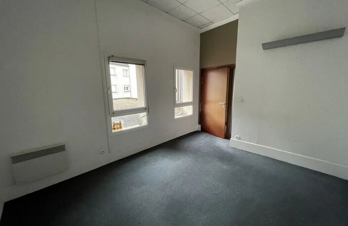 Bureaux à louer — photo 3