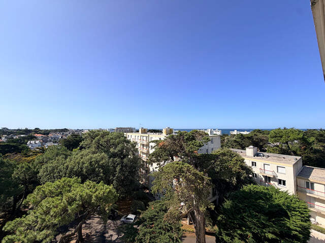PORNICHET - TRIANGLE D'OR - À 150 M DE LA PLAGE - APPARTEMENT 80 M² AVEC GARAGE, CAVE ET APERÇU MER — photo du bien